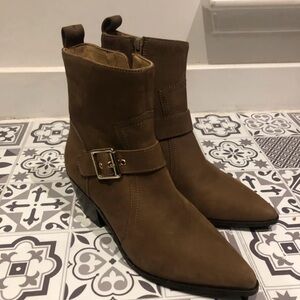 Elegant Brown Leather Boots for Men